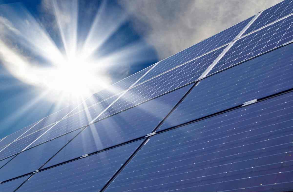 Soluzione energetica accessibile senza installazione di pannelli solari diretti